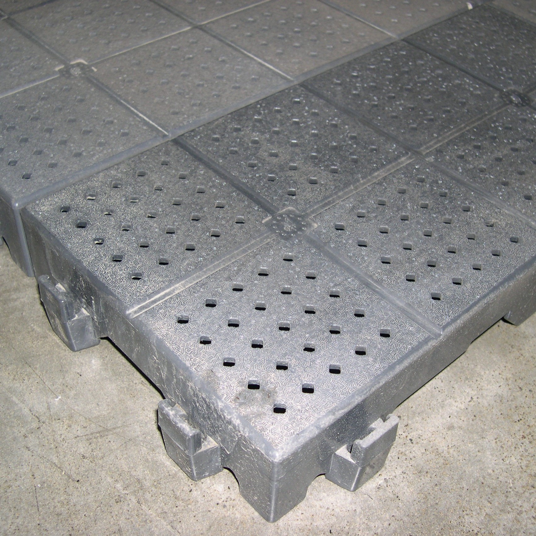 Drainage-Platten aus recycletem Material